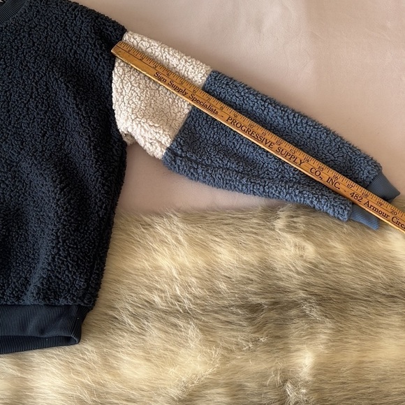 AMERICAN EAGLE Teddy Bear Fleece XS Pullover Blue Off White Striped Long Sleeve - Picture 10 of 12